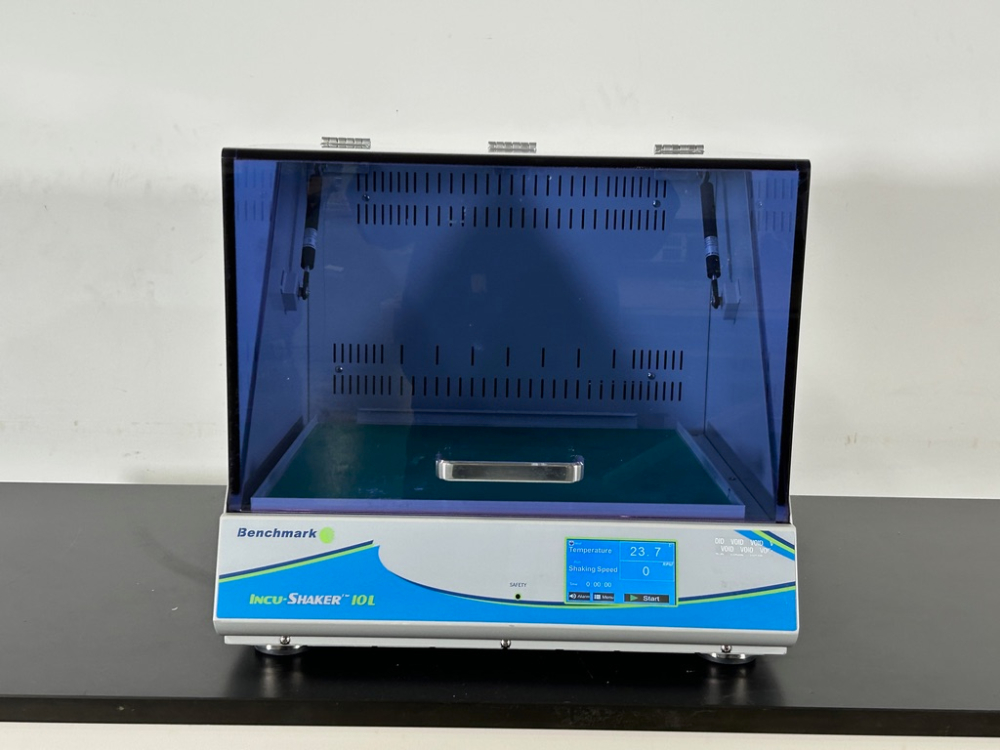 Image of Benchmark 10L Incu-Shaker
